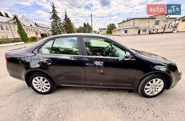 Седан Volkswagen Jetta 2008 в 