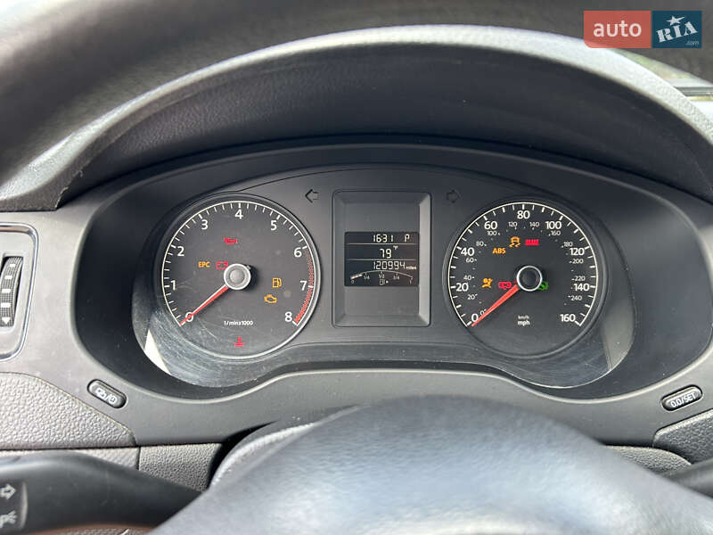 Седан Volkswagen Jetta 2011 в Кропивницком