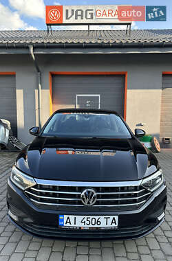 Седан Volkswagen Jetta 2019 в 