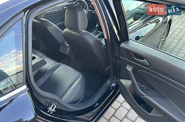 Седан Volkswagen Jetta 2019 в 