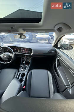 Седан Volkswagen Jetta 2019 в 