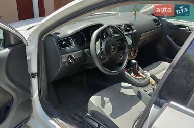 Седан Volkswagen Jetta 2017 в 