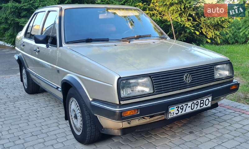 Седан Volkswagen Jetta 1984 в 
