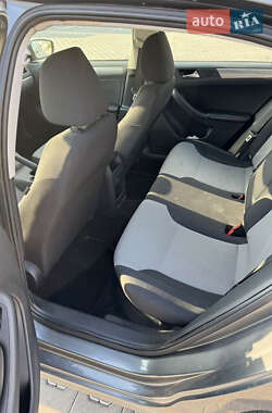 Седан Volkswagen Jetta 2017 в 