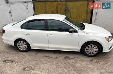 Седан Volkswagen Jetta 2016 в 