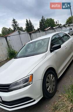 Седан Volkswagen Jetta 2016 в 