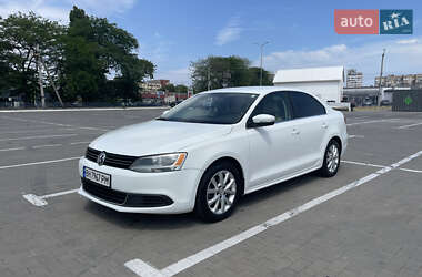 Седан Volkswagen Jetta 2014 в 
