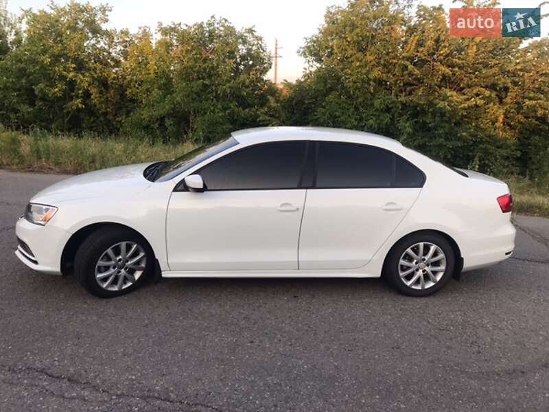 Седан Volkswagen Jetta 2015 в Любашівці