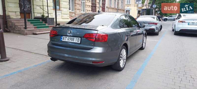 Седан Volkswagen Jetta 2014 в Івано-Франківську