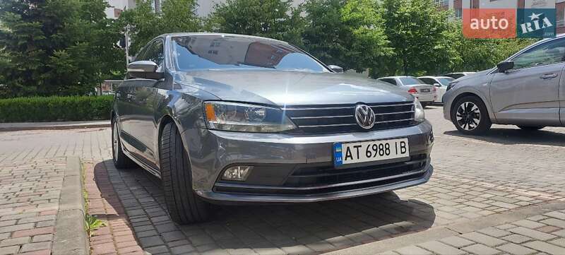 Седан Volkswagen Jetta 2014 в Івано-Франківську