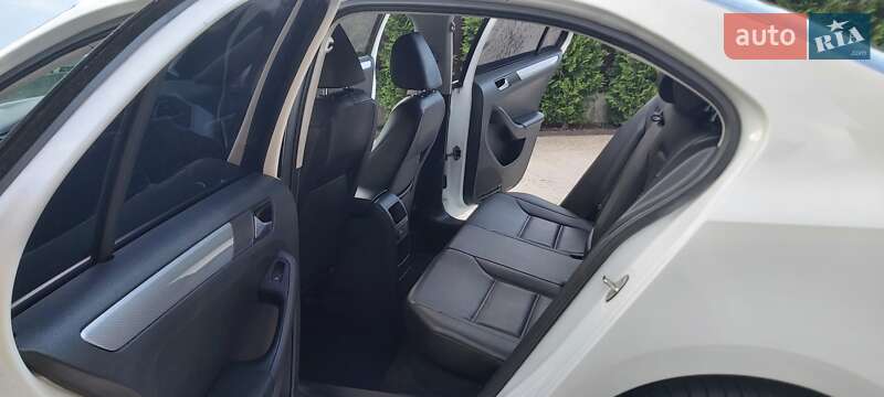 Седан Volkswagen Jetta 2016 в Києві