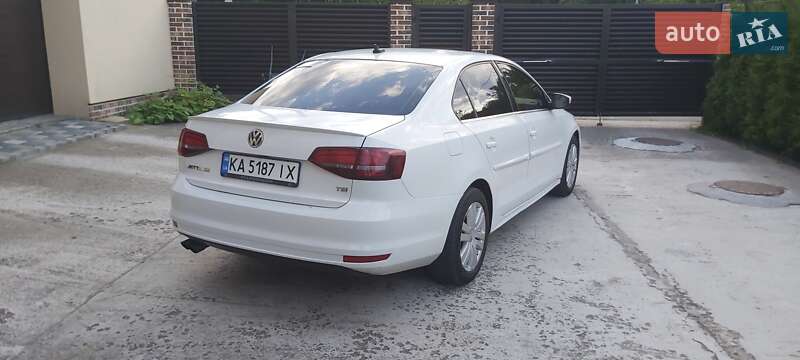 Седан Volkswagen Jetta 2016 в Києві