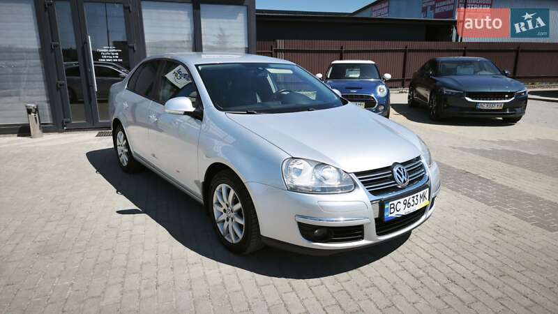Седан Volkswagen Jetta 2009 в Львове
