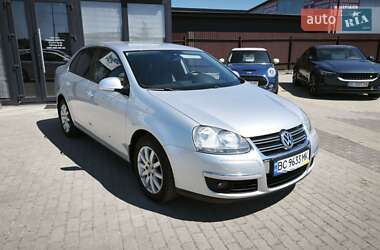 Седан Volkswagen Jetta 2009 в 