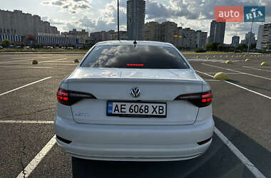 Седан Volkswagen Jetta 2018 в 