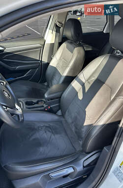 Седан Volkswagen Jetta 2018 в 