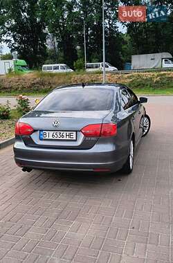 Седан Volkswagen Jetta 2012 в Полтаві