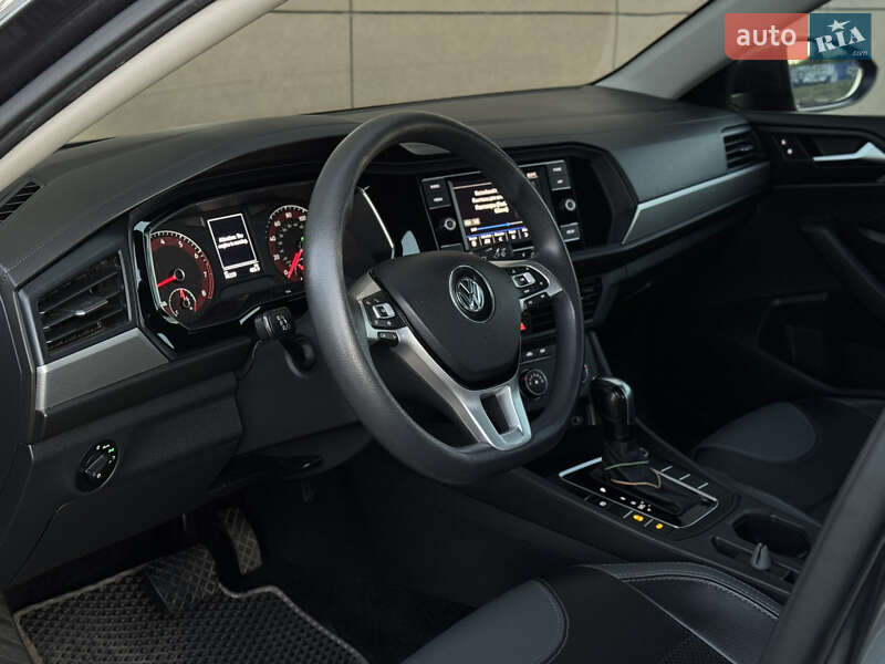 Седан Volkswagen Jetta 2018 в Кривому Розі