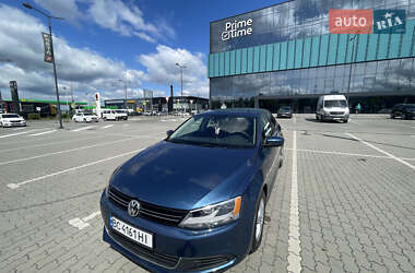 Седан Volkswagen Jetta 2016 в 