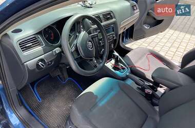 Седан Volkswagen Jetta 2014 в 