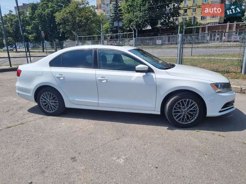 Седан Volkswagen Jetta 2015 в Дніпрі