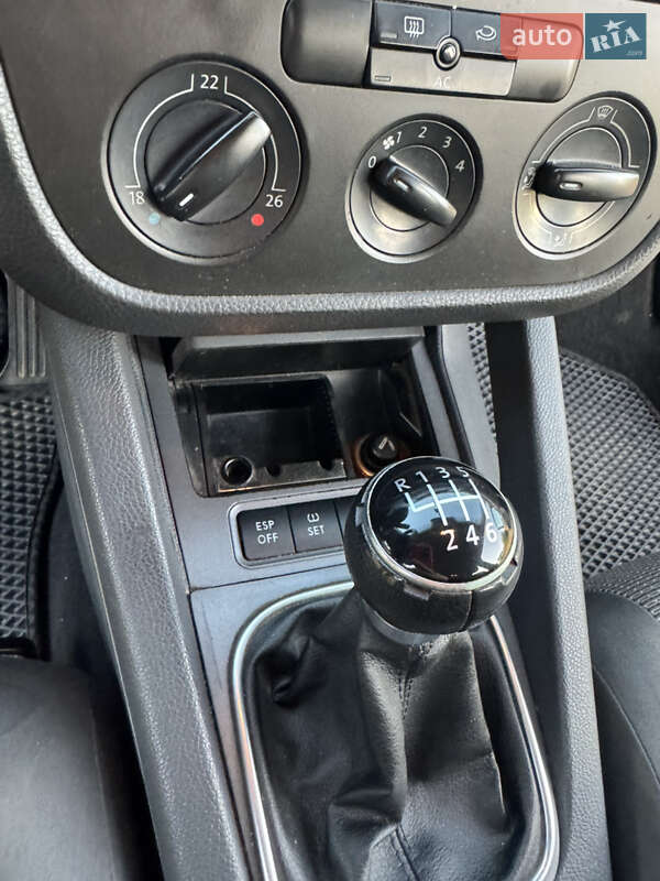 Седан Volkswagen Jetta 2007 в Луцьку