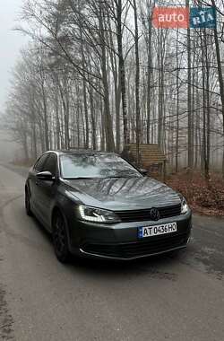 Седан Volkswagen Jetta 2013 в Ивано-Франковске
