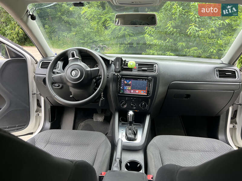 Седан Volkswagen Jetta 2012 в Киеве