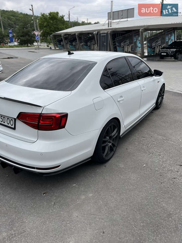 Седан Volkswagen Jetta 2017 в Полтаве