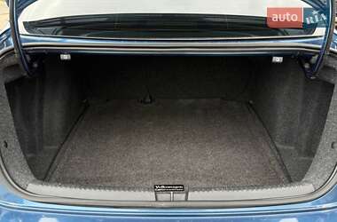Седан Volkswagen Jetta 2016 в 