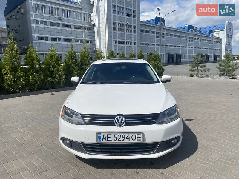 Седан Volkswagen Jetta 2012 в Днепре