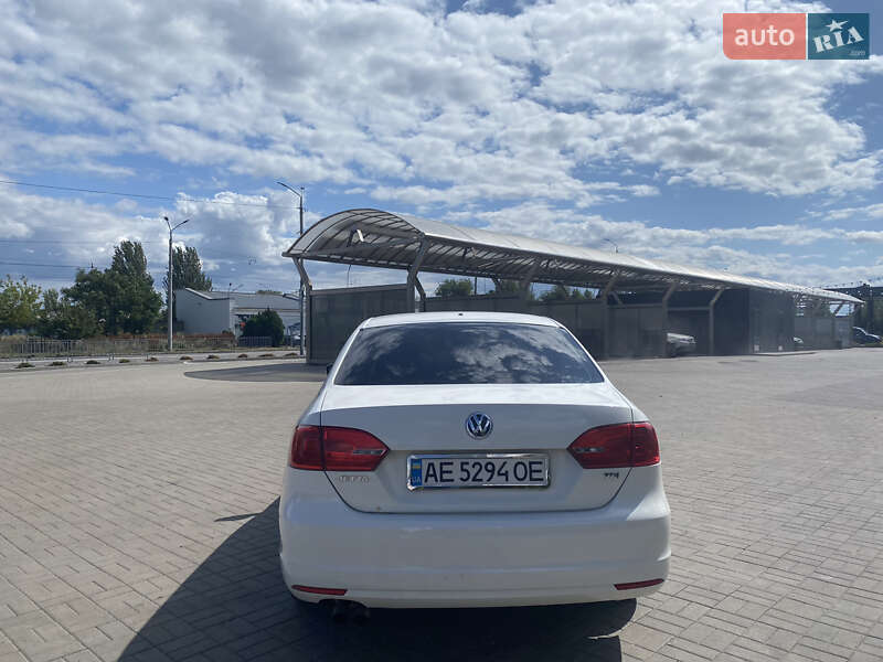 Седан Volkswagen Jetta 2012 в Днепре