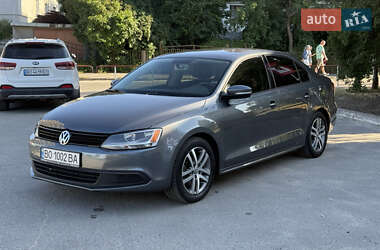 Седан Volkswagen Jetta 2013 в Тернополі