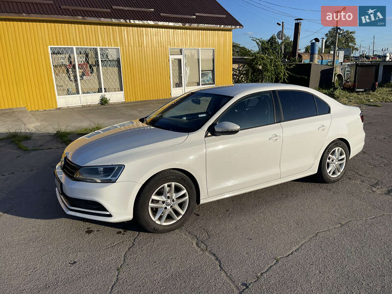 Седан Volkswagen Jetta 2016 в Рівному