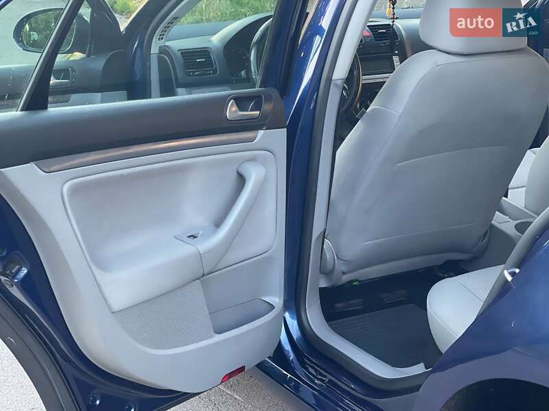 Седан Volkswagen Jetta 2008 в Ровно