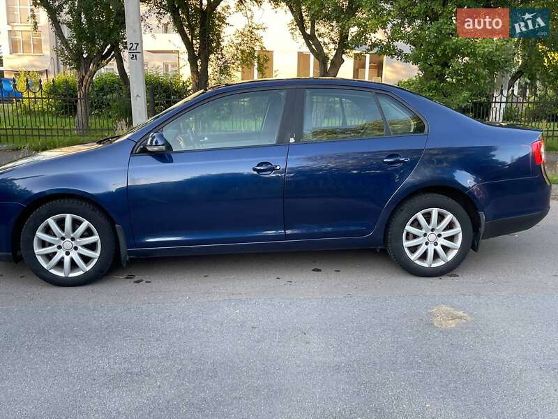 Седан Volkswagen Jetta 2008 в Ровно