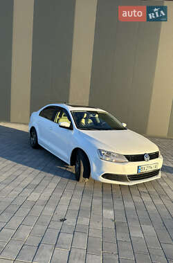 Седан Volkswagen Jetta 2014 в Хмельницком