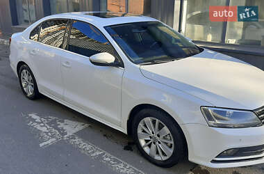 Седан Volkswagen Jetta 2016 в Одесі