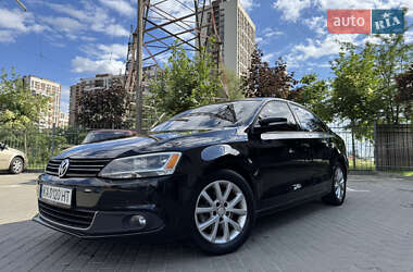 Седан Volkswagen Jetta 2012 в Киеве