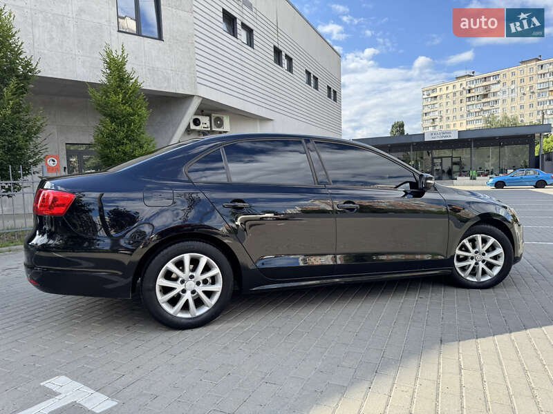 Седан Volkswagen Jetta 2012 в Киеве