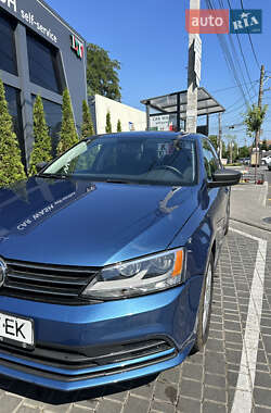 Седан Volkswagen Jetta 2016 в 