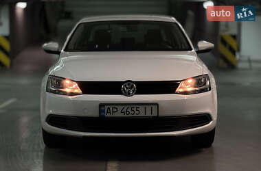 Седан Volkswagen Jetta 2014 в Дніпрі