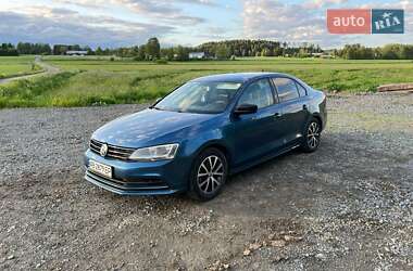 Седан Volkswagen Jetta 2016 в Львове