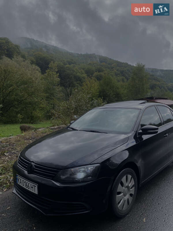 Седан Volkswagen Jetta 2011 в Києві