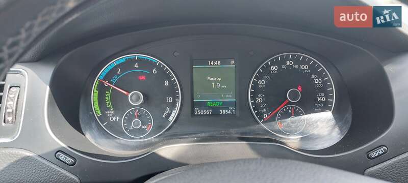 Седан Volkswagen Jetta 2013 в Киеве