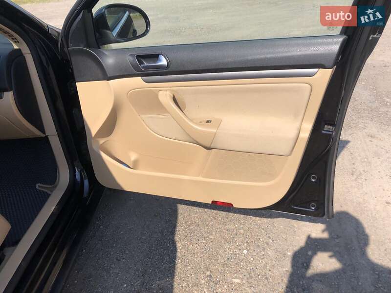 Седан Volkswagen Jetta 2008 в Ланчині
