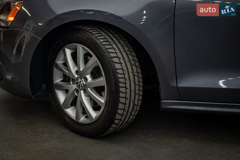 Седан Volkswagen Jetta 2013 в Києві