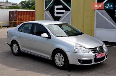 Седан Volkswagen Jetta 2005 в Львове