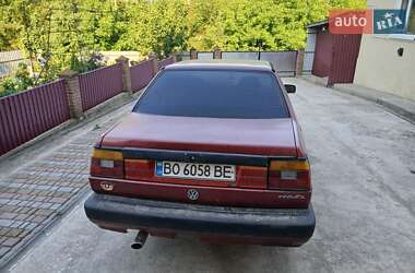 Седан Volkswagen Jetta 1990 в 