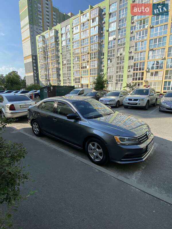 Седан Volkswagen Jetta 2016 в Києві